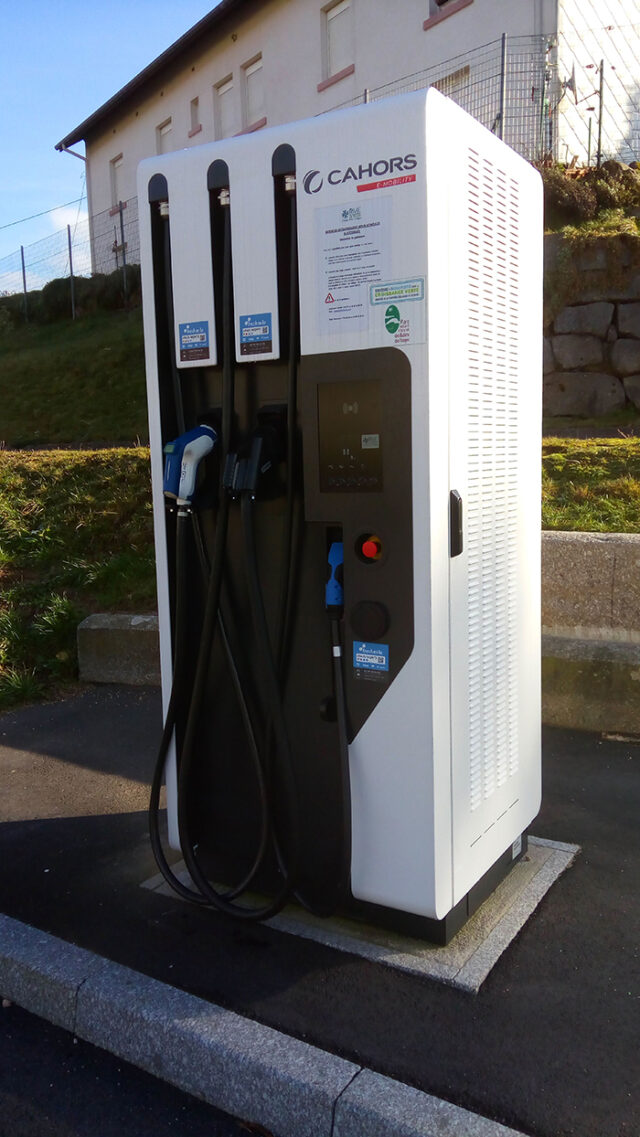 Deux bornes de recharge rapide pour les véhicules électriques à La Bresse